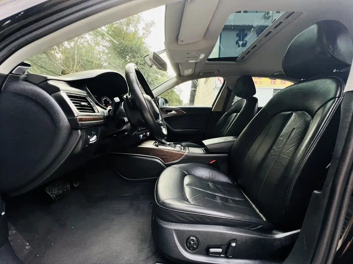 Фото 6 - Audi A6L