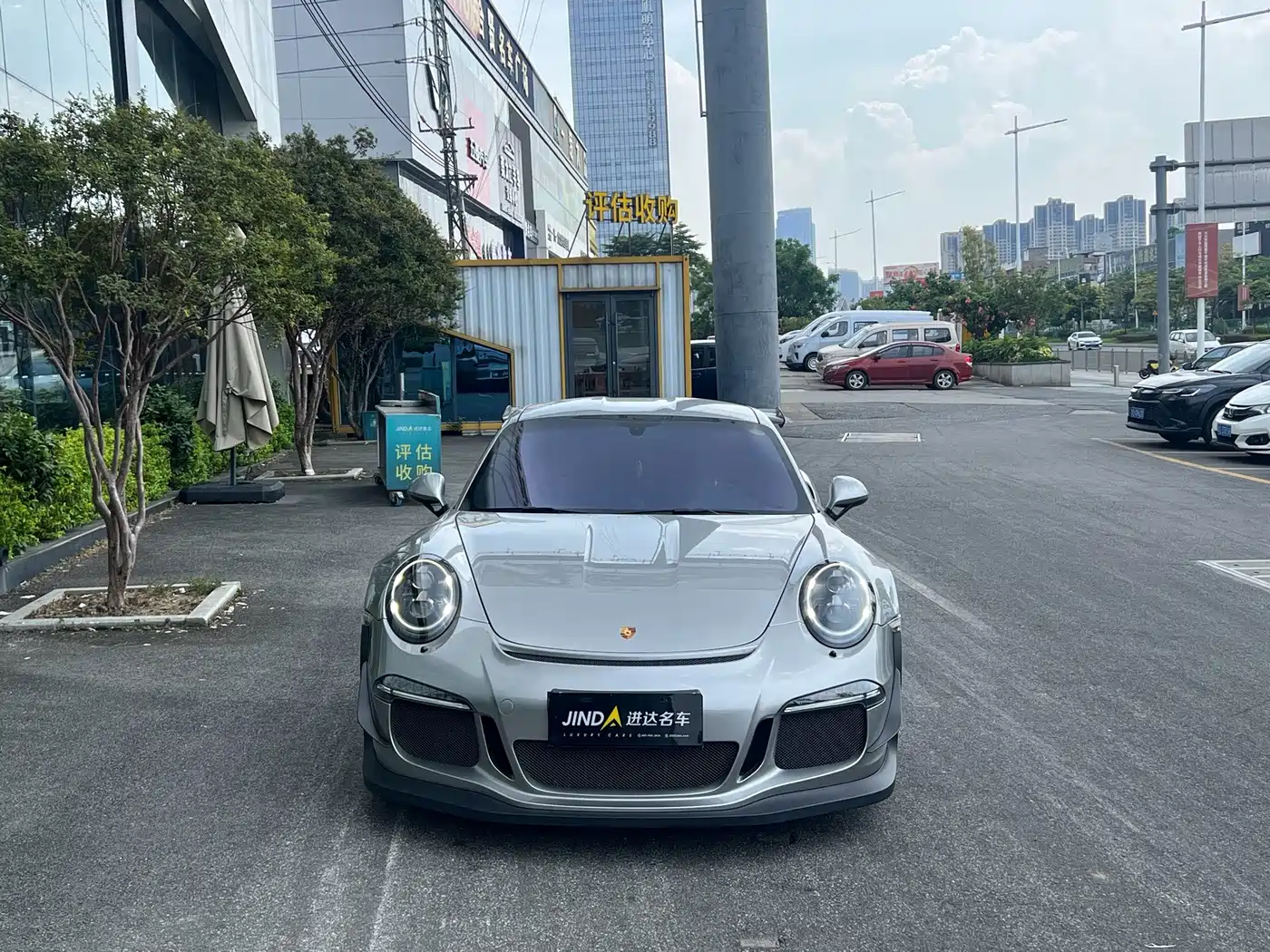 Photo 2 - Porsche 911