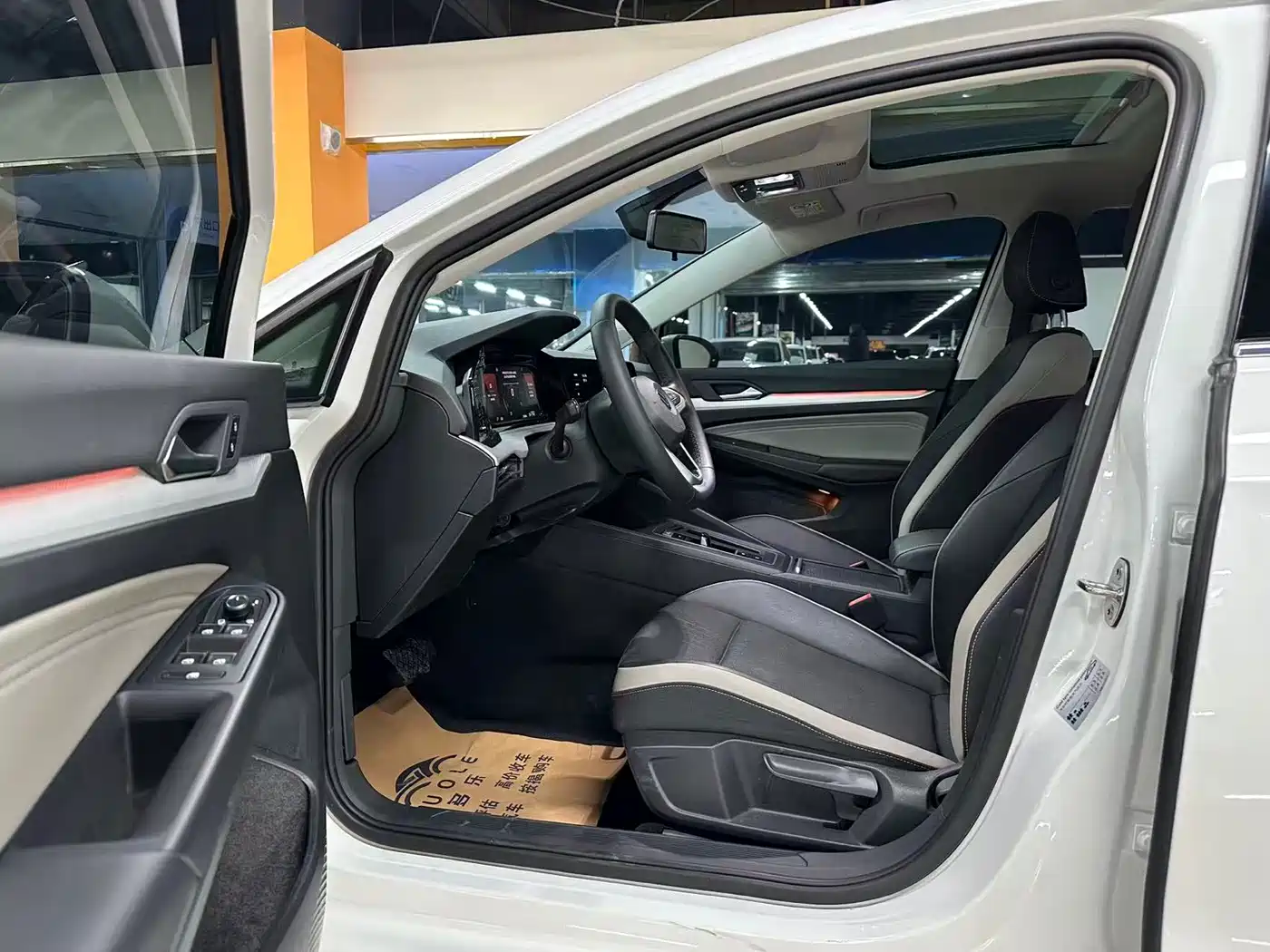 Volkswagen Golf 2023 280TSI DSG Pro фото 5