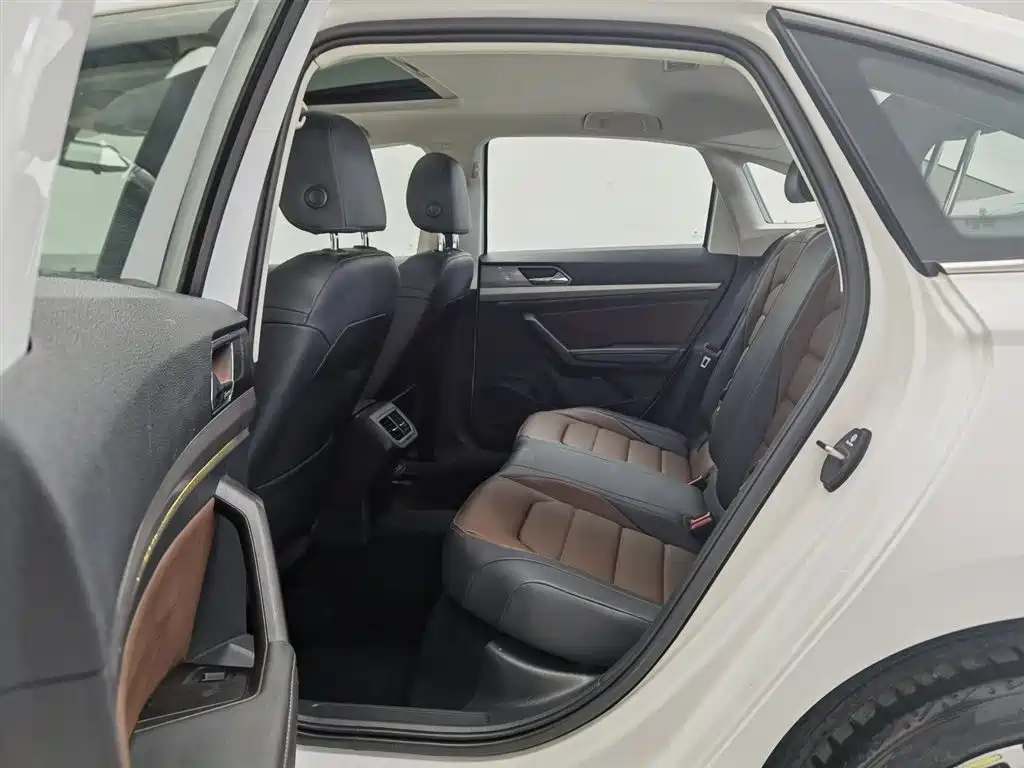 Volkswagen Lavida 2021 280TSI DSG Luxury Edition фото 15