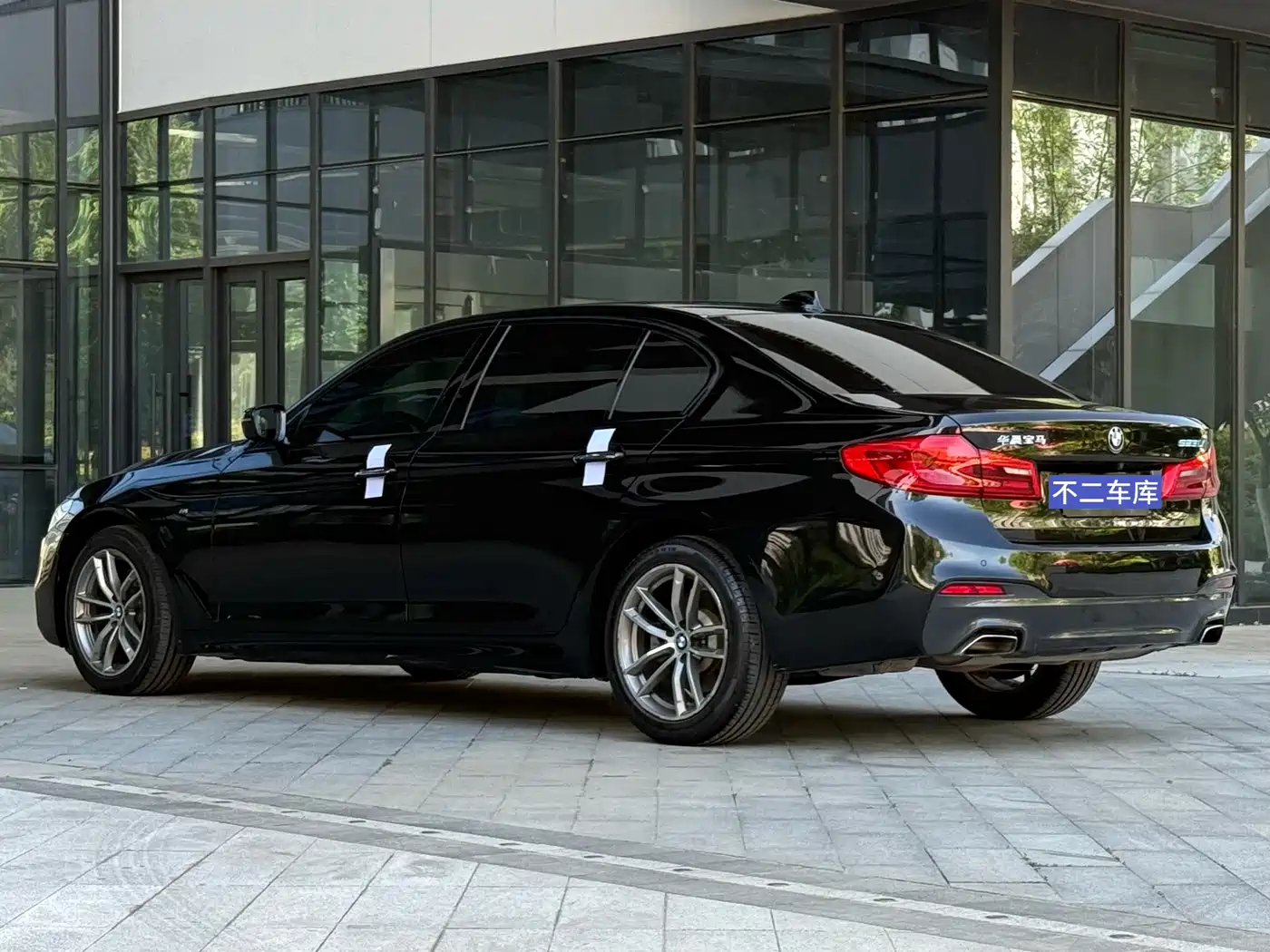 BMW 5 Series 2018 525Li M Sport Package фото 22