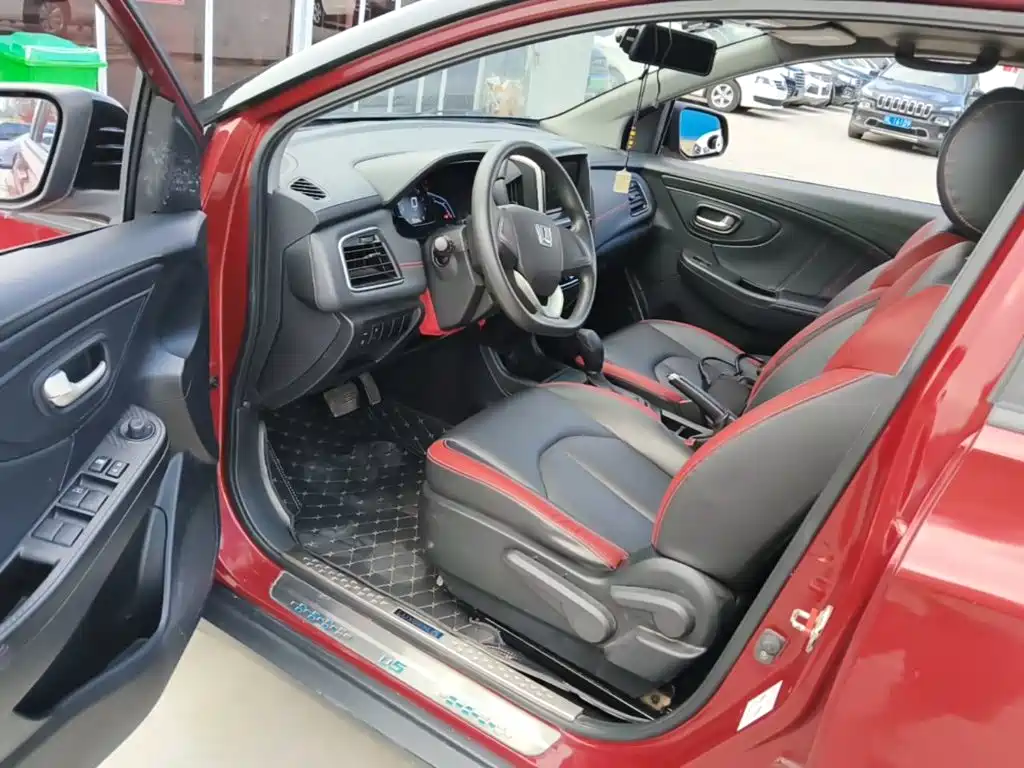 Luxgen U5 SUV 2018 2017 1.6L CVT Knight Edition