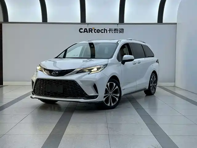 Toyota Granvia 2.5L, гибрид, Премиум, PLUS