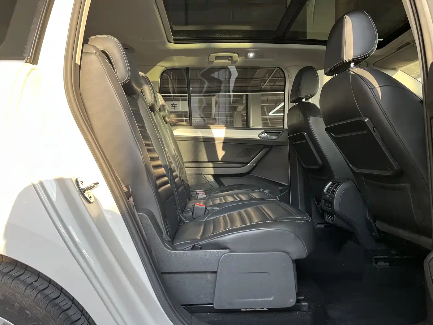 Volkswagen Touran 2018 Touran L 280TSI DSG Elegance 7-seater фото 9