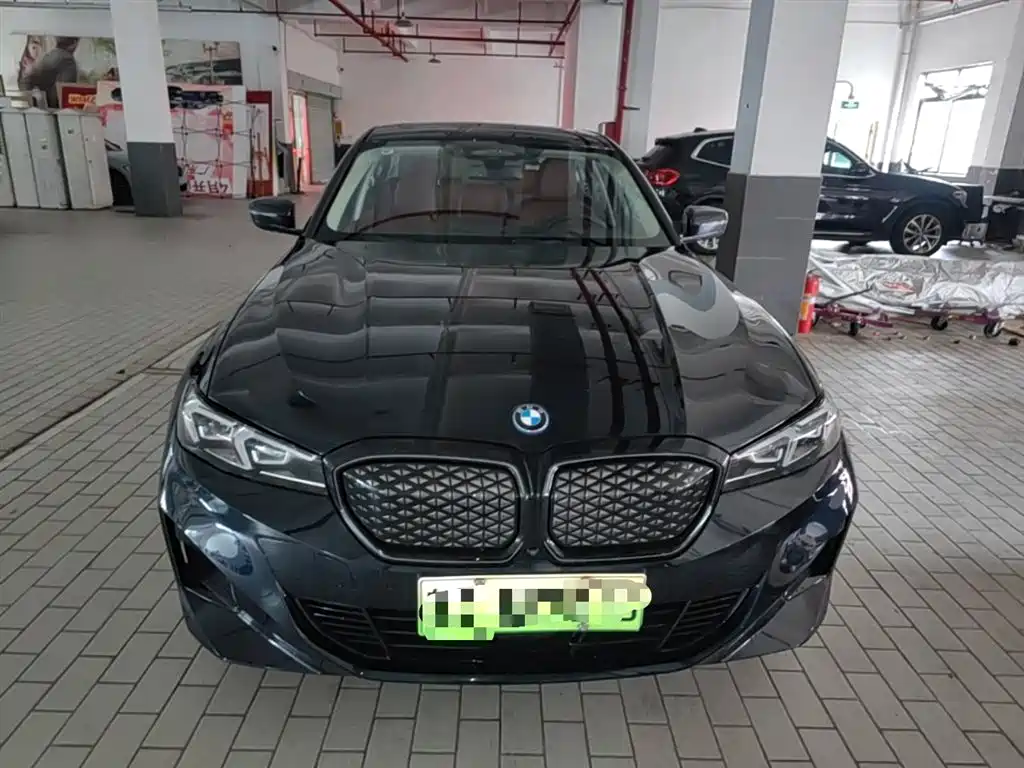 BMW i3 2025 eDrive 40 L Shadow Night Package фото 5