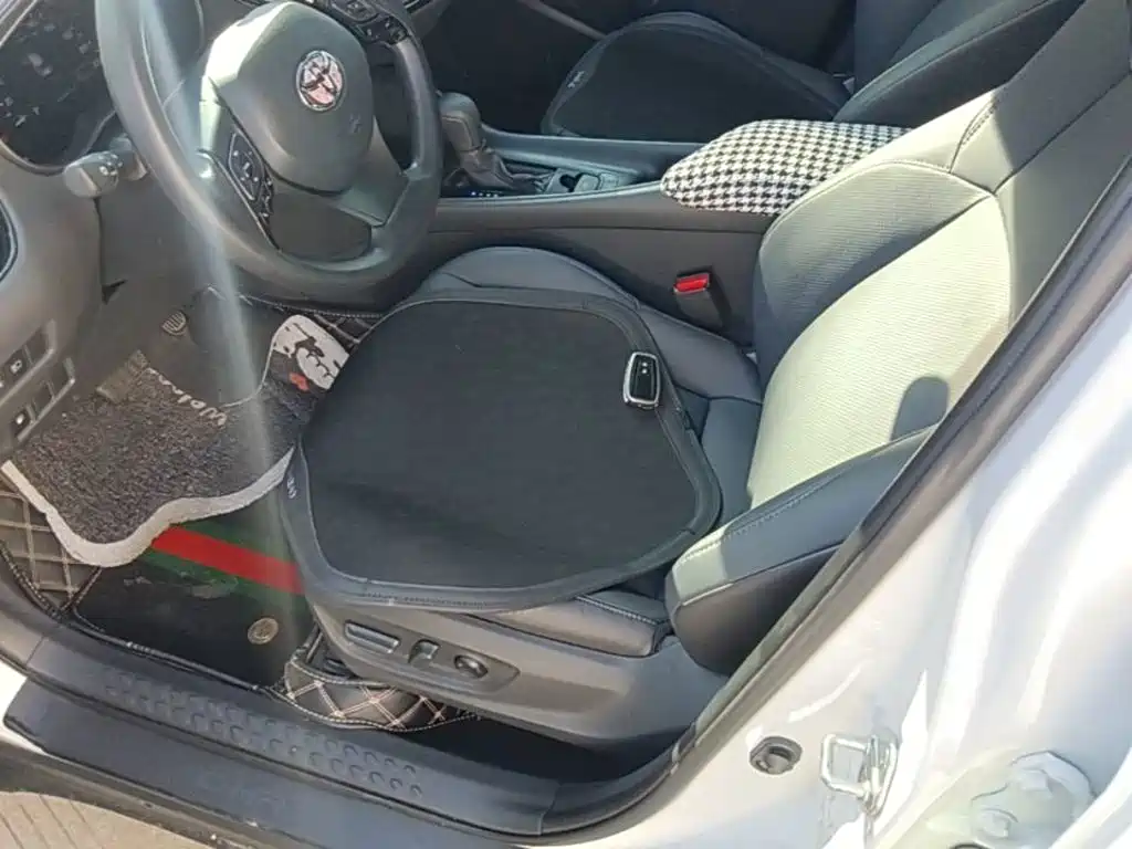 Toyota C-HR 2023 2023 Model 2.0L Premium Edition