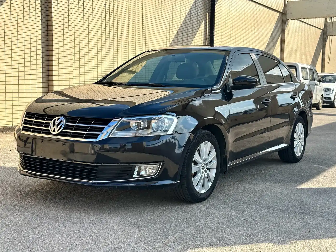 Фото 1 - Volkswagen Lavida