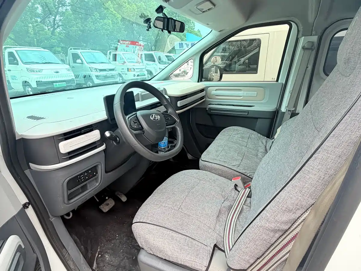 SAIC Maxus Dana V1 2025 2025 Model V1+ Short Wheelbase Low Roof Multi-purpose Version (42kWh)