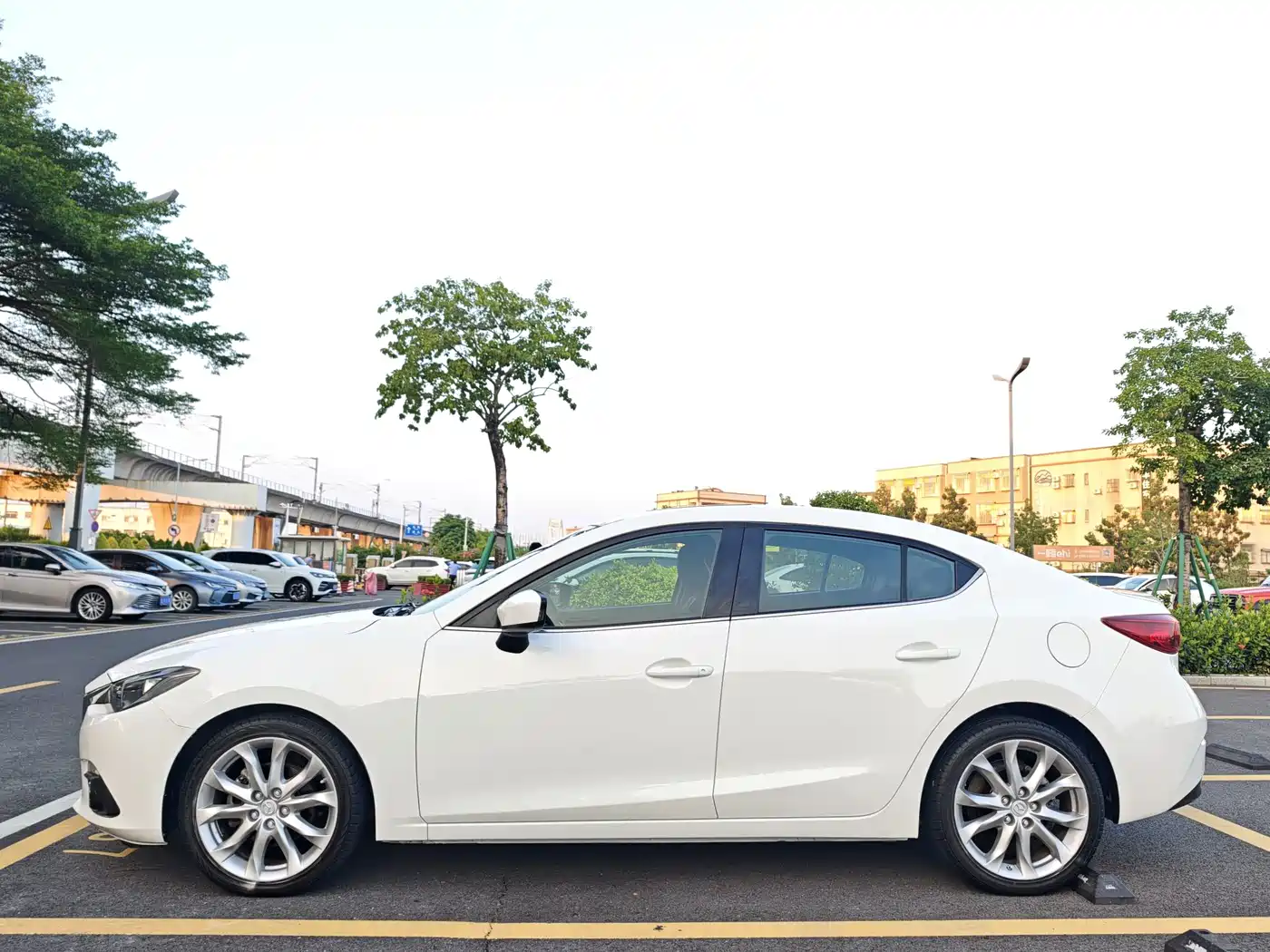 Mazda Mazda 3 2014 2014 Sedan 2.0L Automatic Flagship