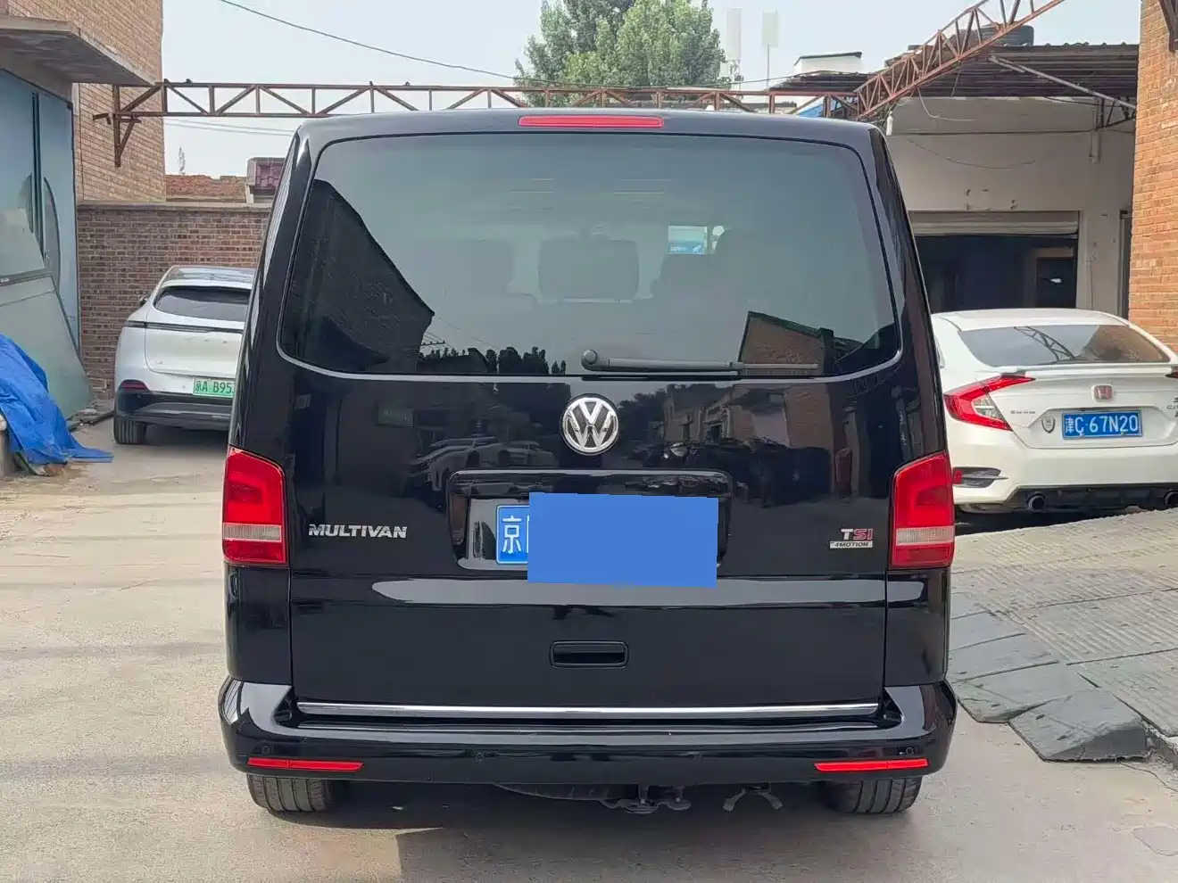 Volkswagen Multivan 2016 2015 2.0TSI AWD 65th Anniversary Limited Edition