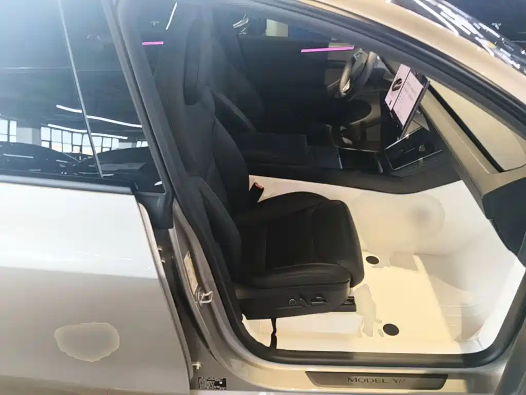 Tesla Model Y L 2025 2025 Facelift Long Range AWD
