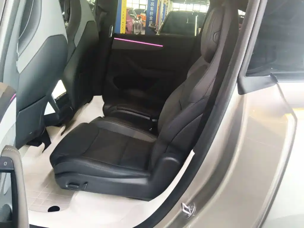 Tesla Model Y L 2025 2025 Facelift Long Range AWD