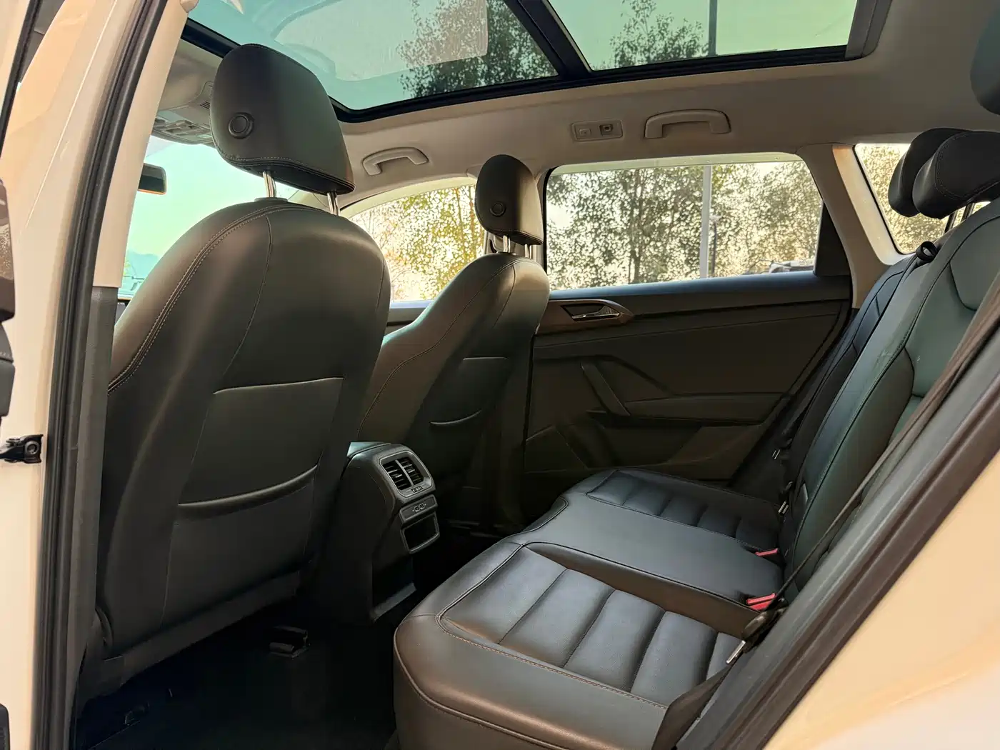 Volkswagen Tharu 2019 280TSI 2WD Flagship Edition China V фото 10
