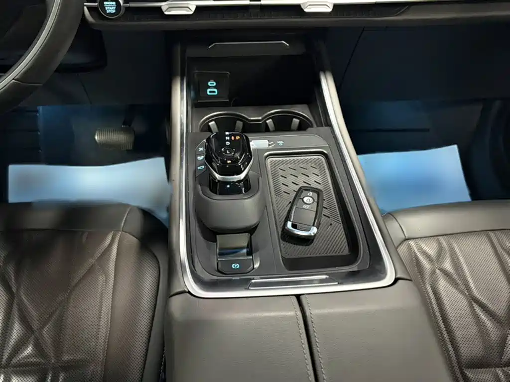 Ford Edge 2025 2026 Edge L 2.0T EcoBoost E Hybrid AWD 7-Seat Premium