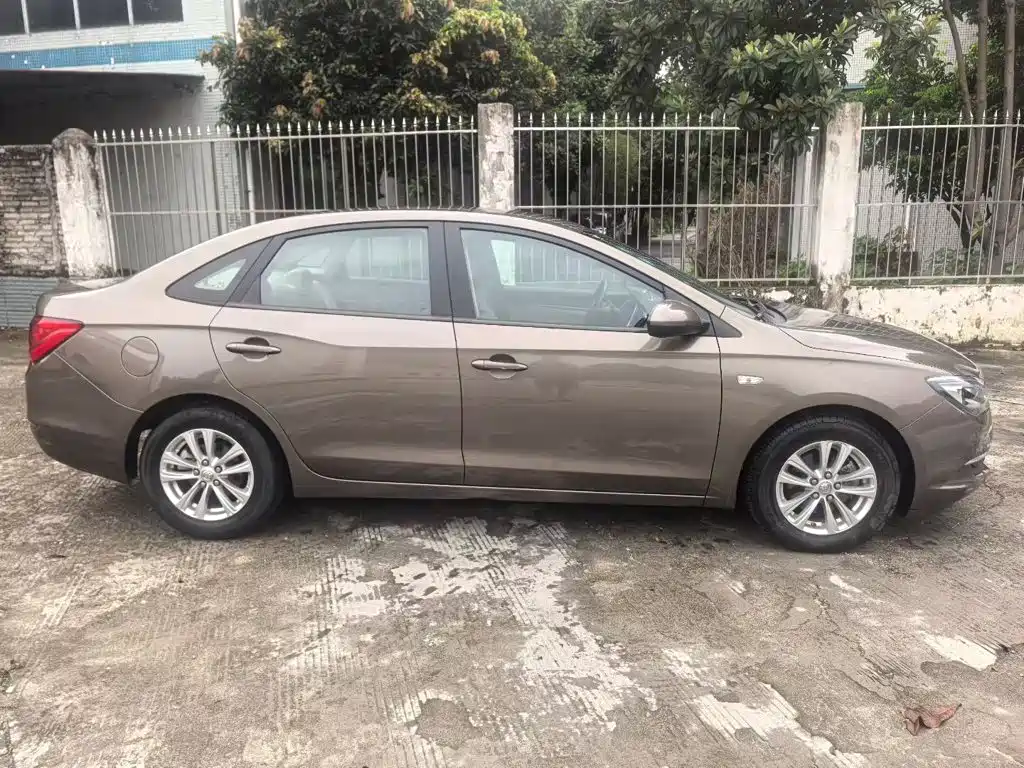 Фото 5 - Buick Excelle