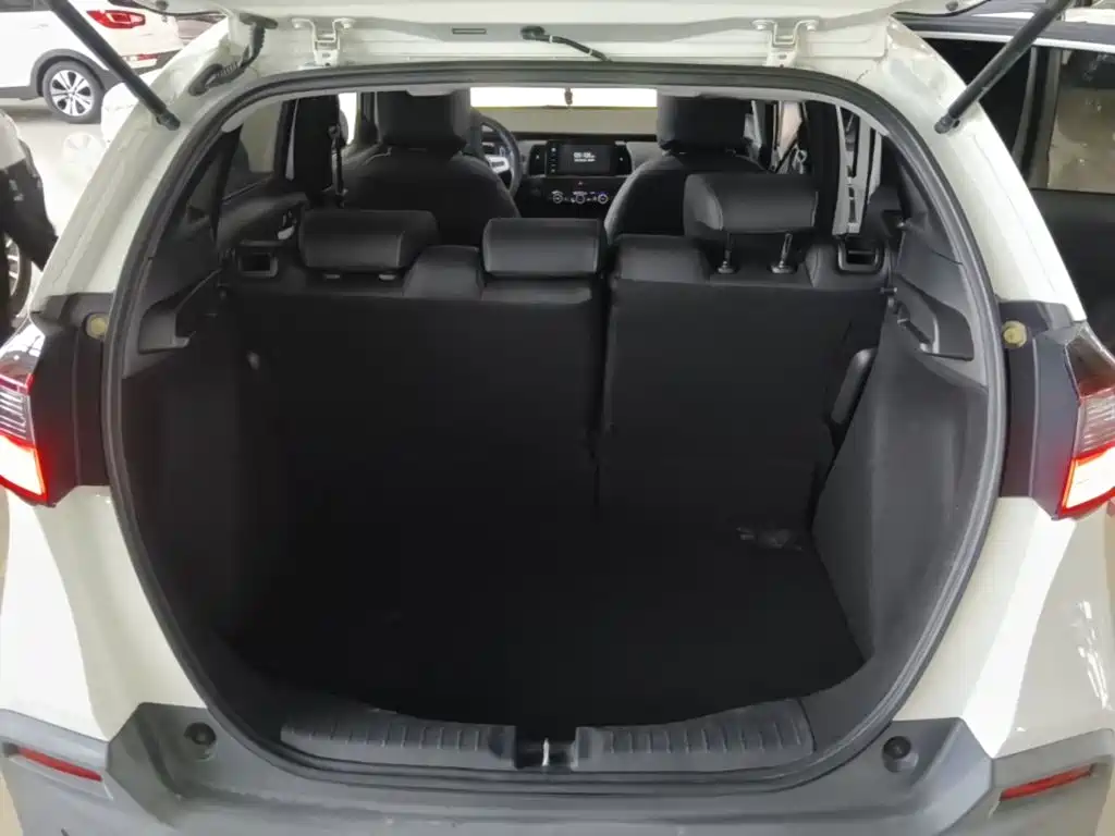 Фото 19 - Honda Fit