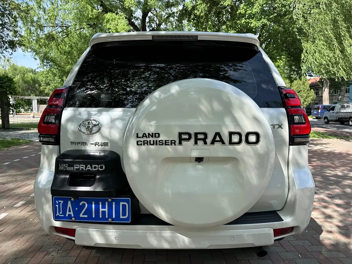 Toyota Prado 2018 3.5L Automatic TX-L Rear-mounted Spare Tire фото 6
