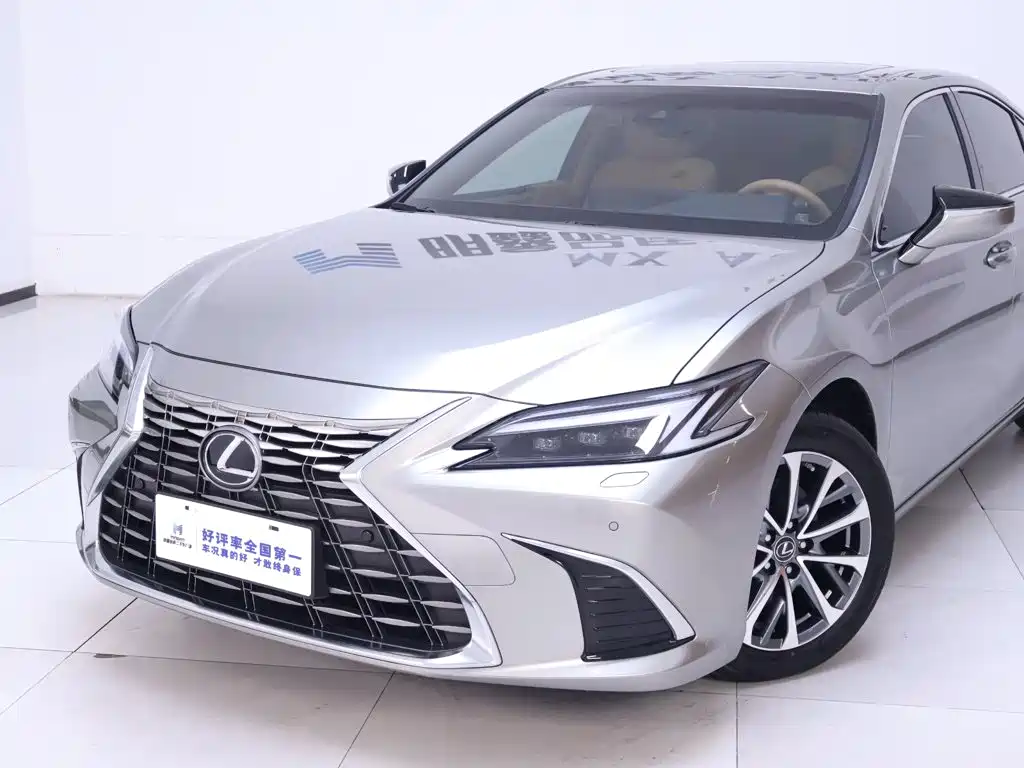 Lexus ES 2026 2025 200 Ultimate Edition