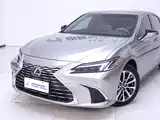 Фото 3 - Lexus ES