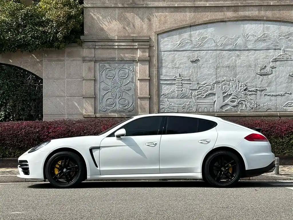 Porsche Panamera 2014 Panamera 3.0T фото 19
