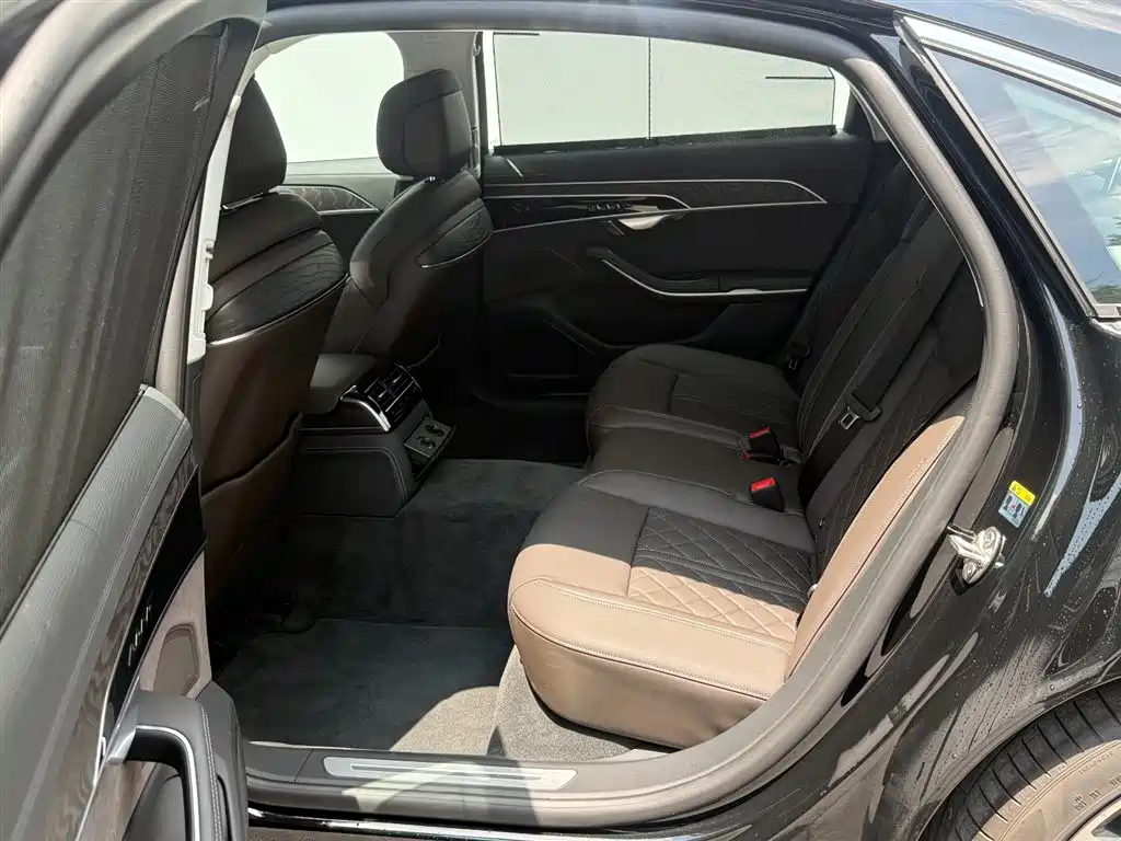 Audi A8 2025 A8L 50 TFSI quattro Exclusive Selection фото 12