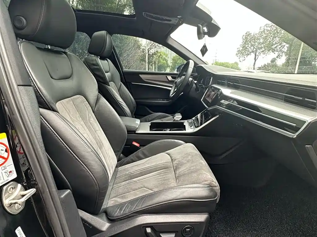 Audi A6L 2021 45 TFSI Exclusive Sport фото 15