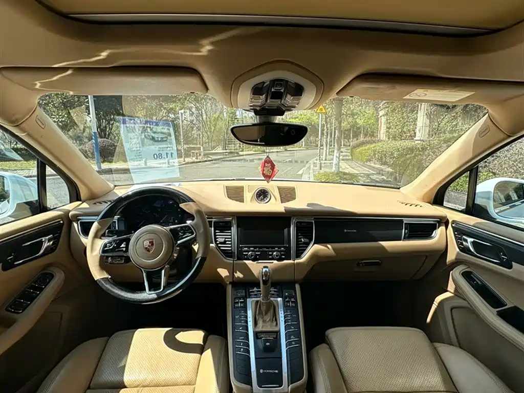 Porsche Macan 2014 Macan 2.0T фото 16