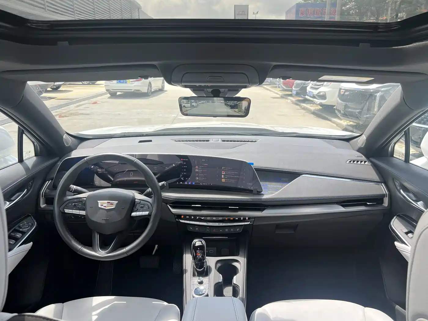 Cadillac XT4 2025 2024 28T 2WD Premium