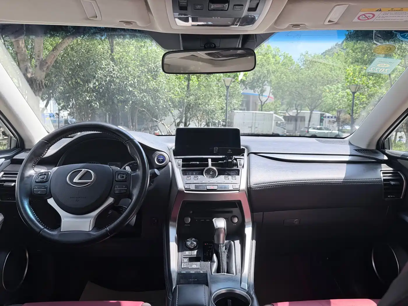 Photo 8 - Lexus NX
