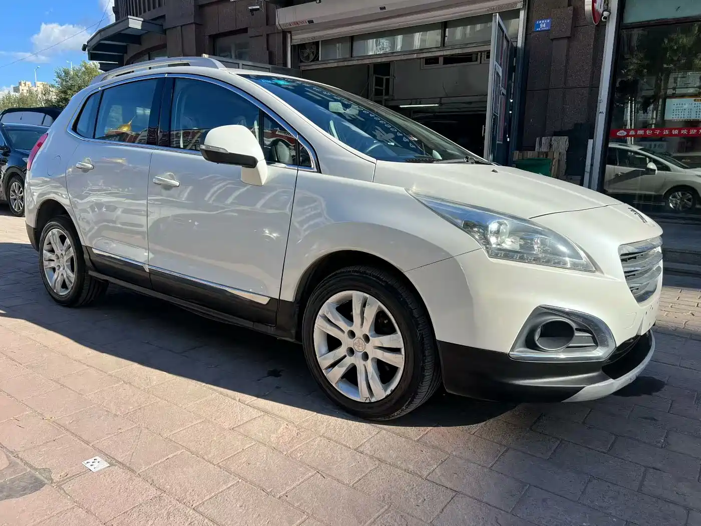 Peugeot 3008 2015 2.0L Automatic Trend Edition фото 3