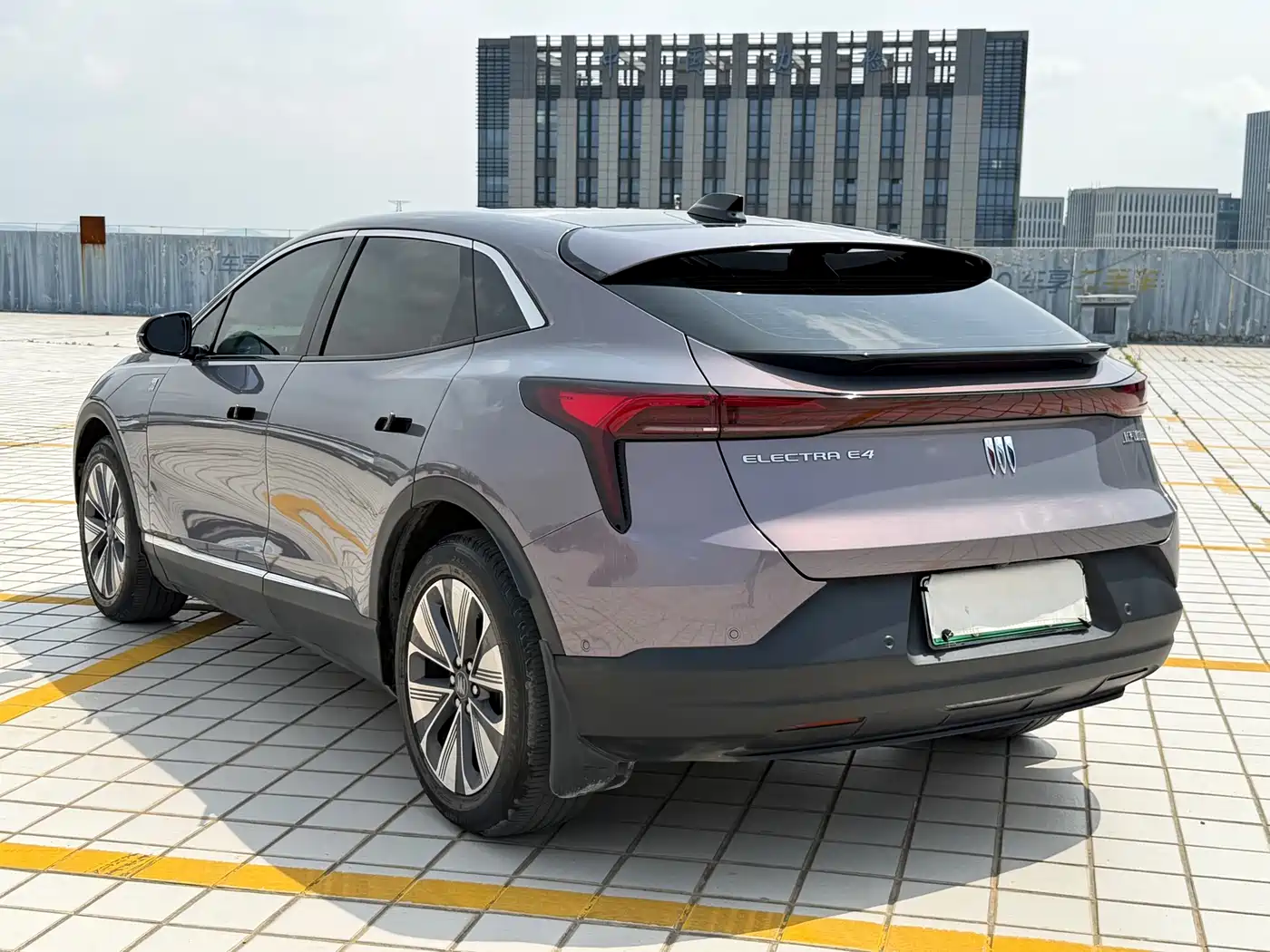 Buick E4 2023 Model Premium Edition фото 7