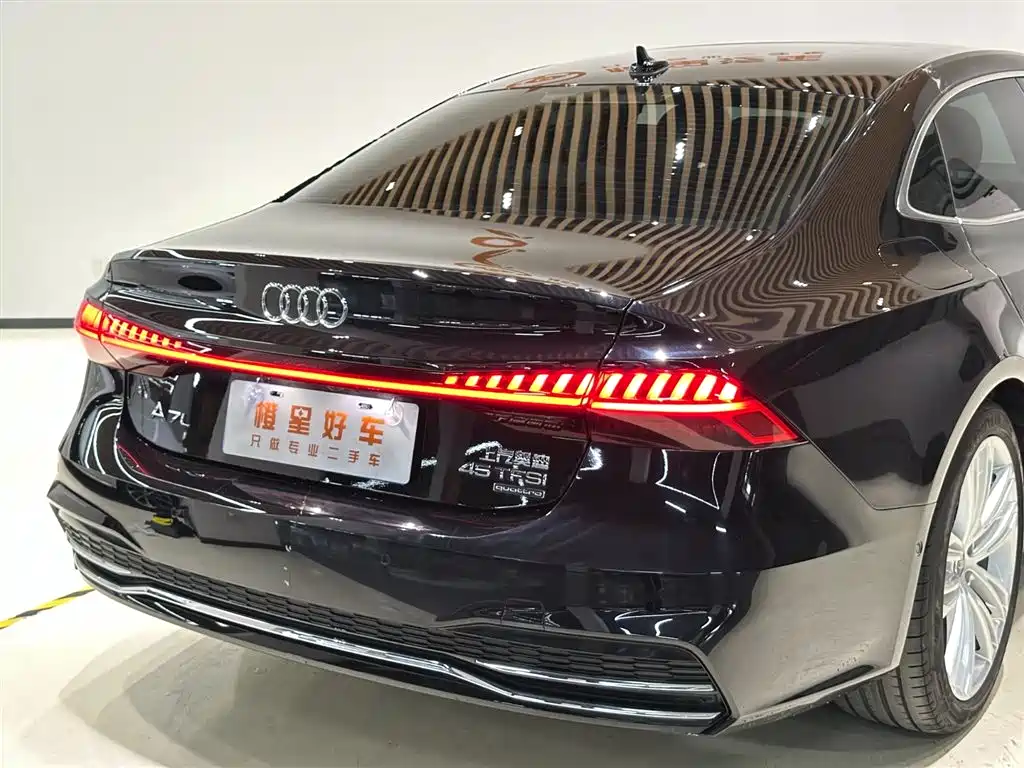 AUDI A7L