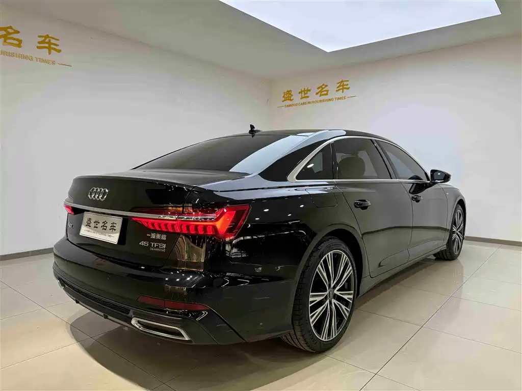 Audi A6L 2021 45 TFSI Exclusive Sport фото 17