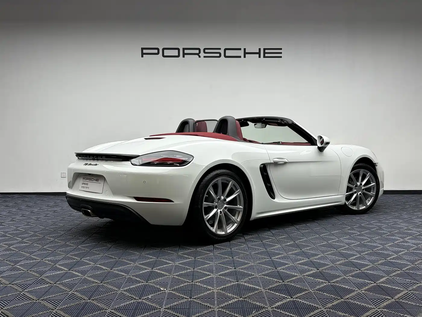 Porsche 718 2022 Boxster 2.0T фото 2
