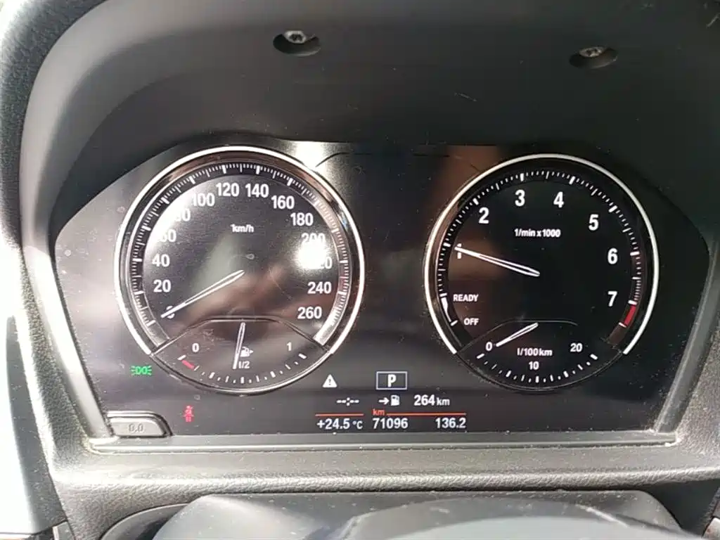 BMW 1 Series 2017 118i Sport фото 12