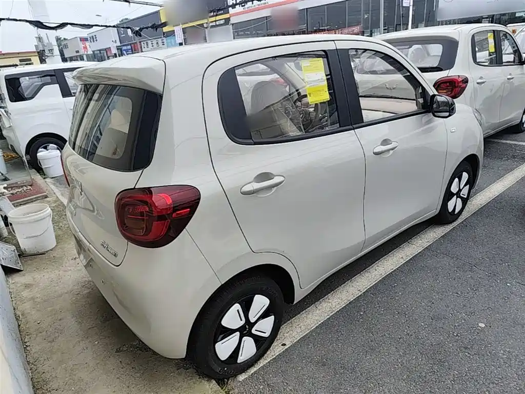 Wuling Motors Hongguang MINIEV 2026 2025 4-Door Advanced