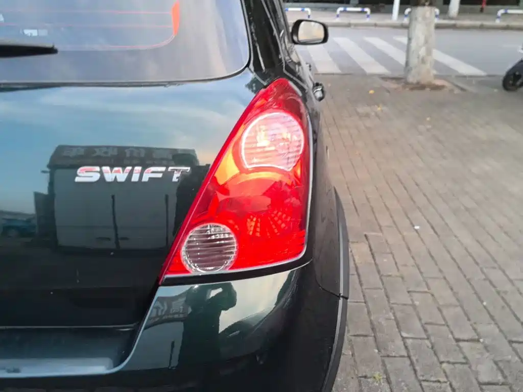 Suzuki Swift 2017 2016 1.5L Automatic Fashion Cool Edition