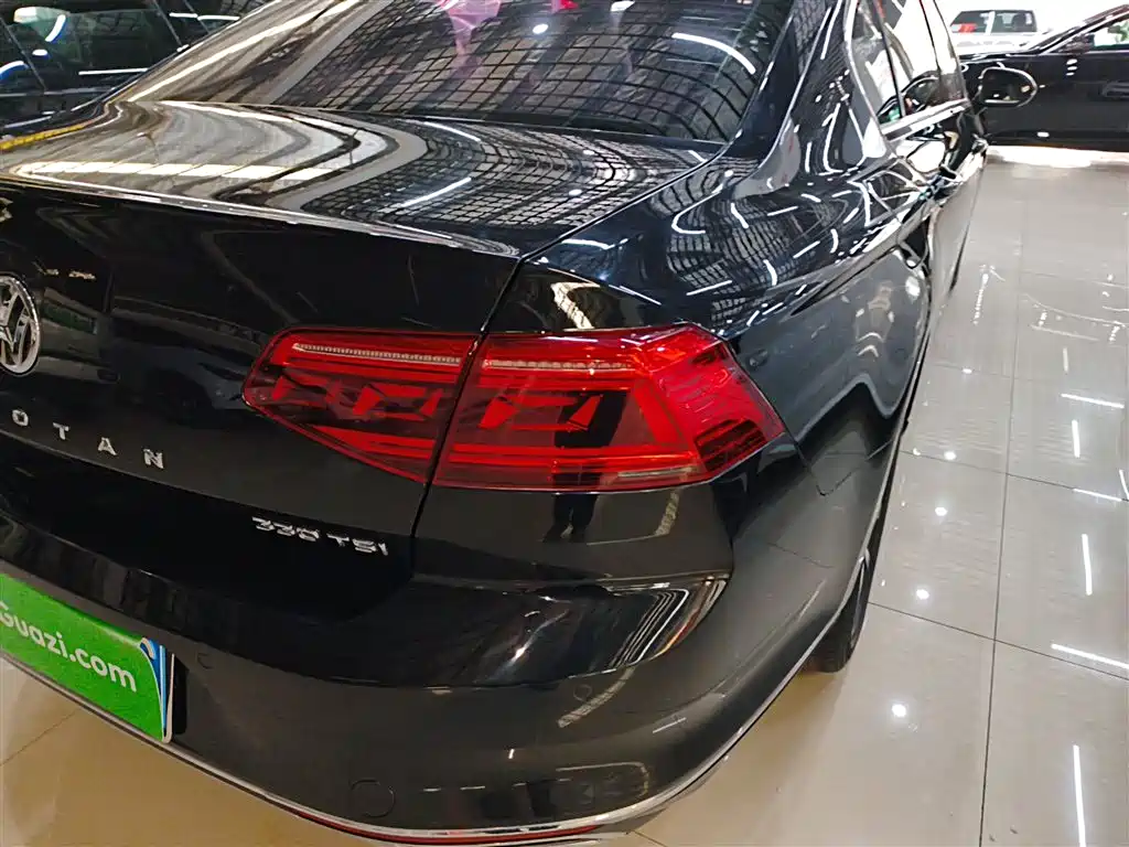 Volkswagen Magotan 2020 330TSI DSG Leading фото 24