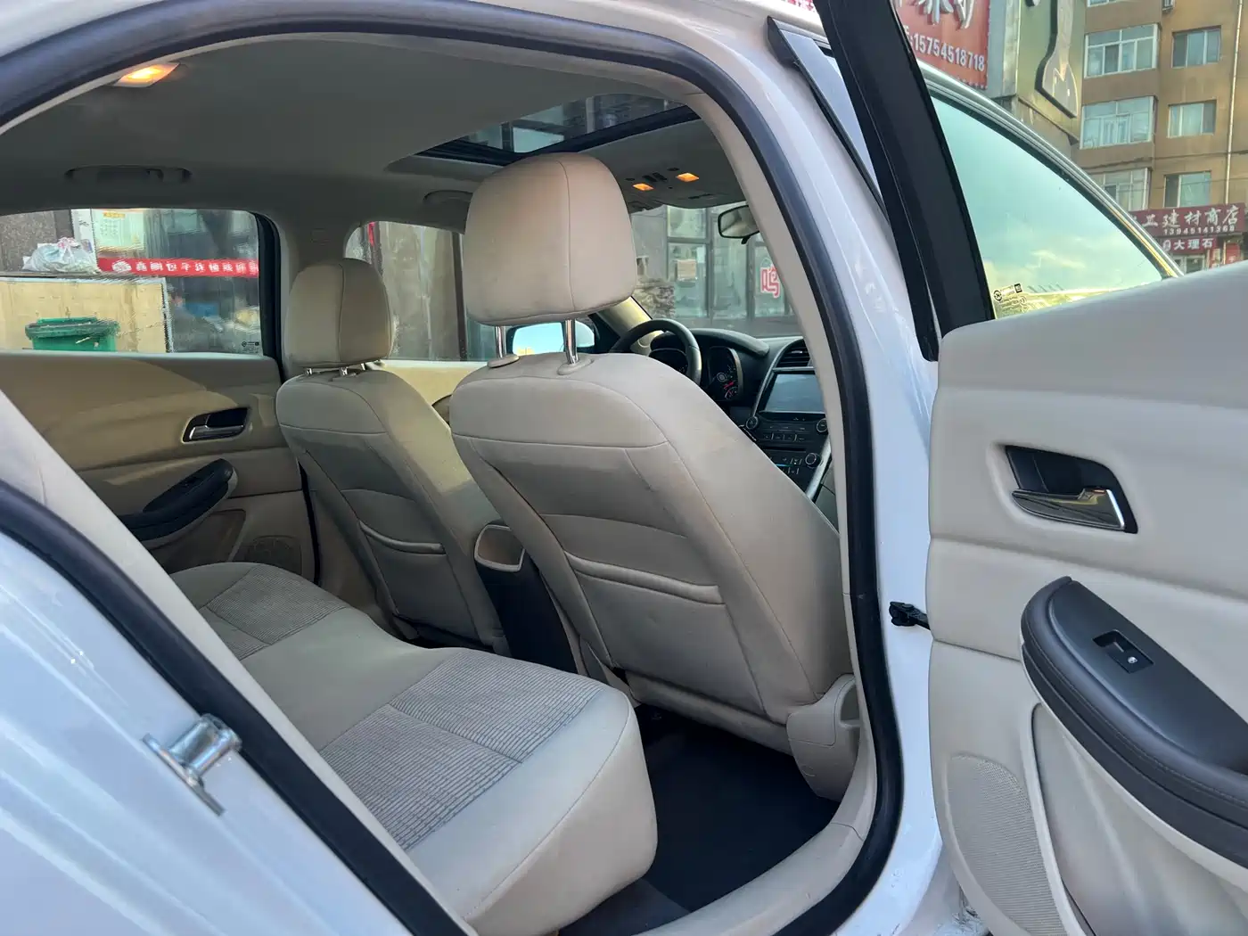 Chevrolet Malibu 2013 2.0L Automatic Luxury Edition фото 10