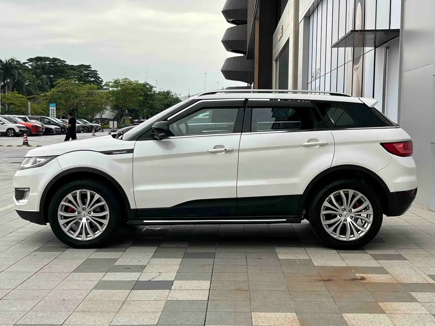 Landwind X7 2016 2015 2.0T Panoramic Flagship Edition