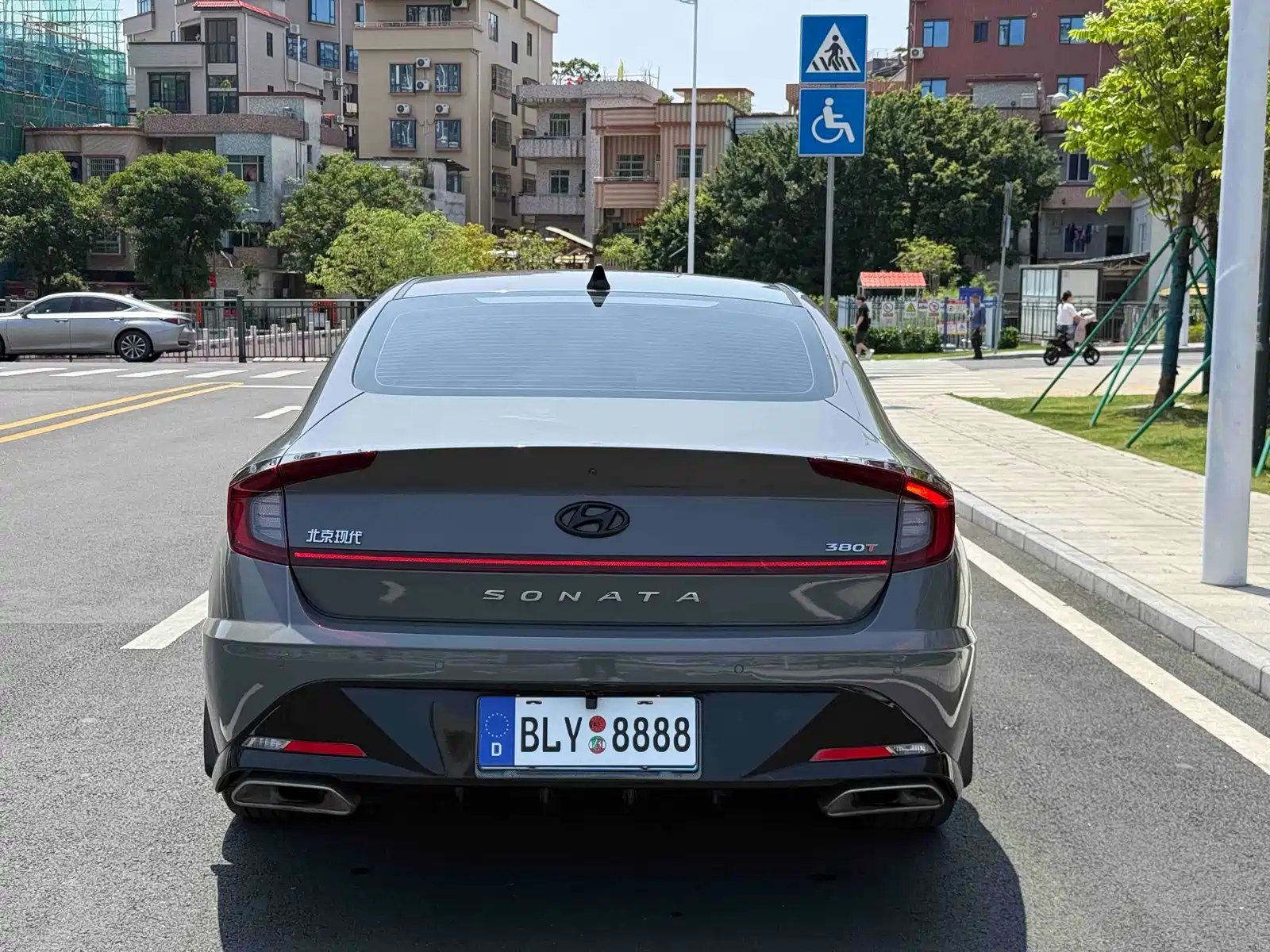 Фото 6 - Hyundai Sonata