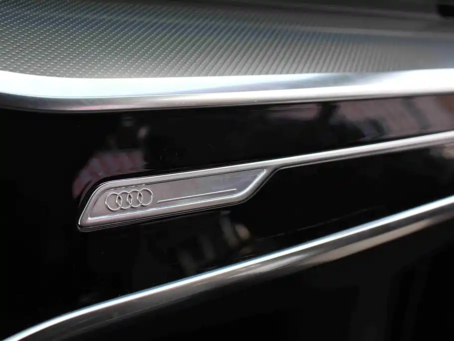 Audi A6L 2021 40 TFSI Luxury Sport фото 15