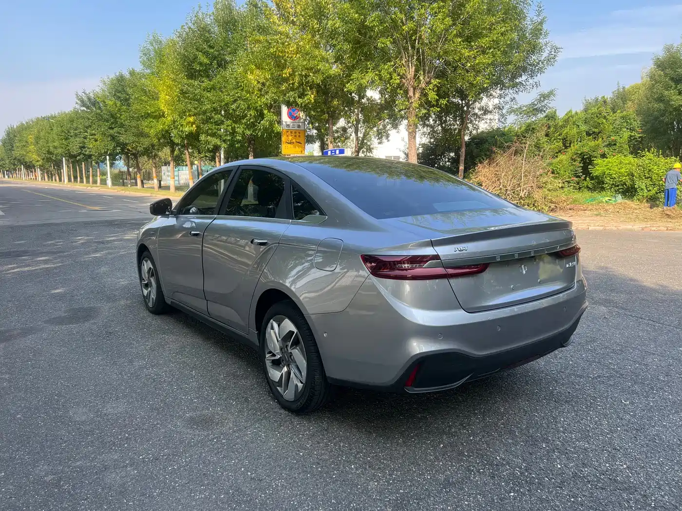 Фото 7 - Geely Geometry A
