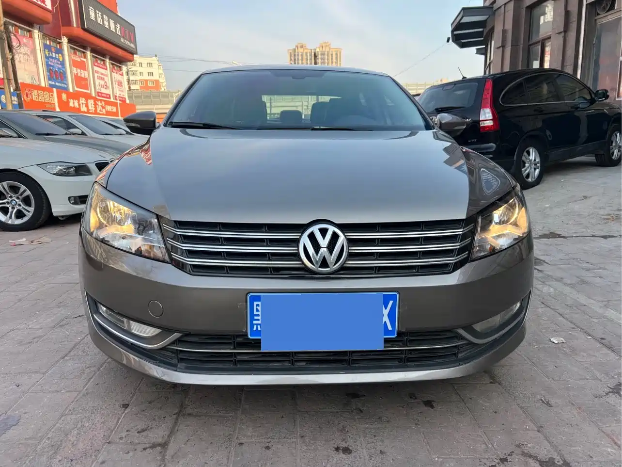 Volkswagen Passat 2011 1.8TSI DSG Honor Edition фото 2
