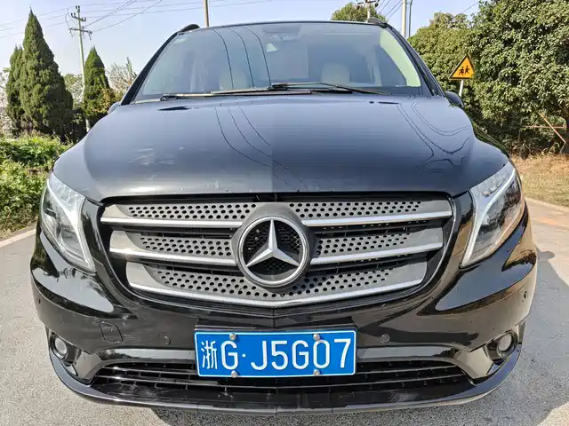 MERCEDES-BENZ VITO