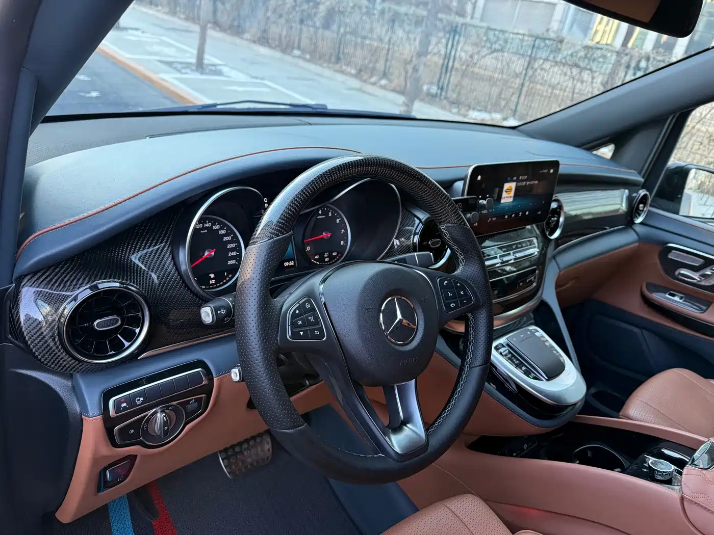 Mercedes-Benz V-Class 2022 V 260 L Long Wheelbase Luxury Edition фото 8