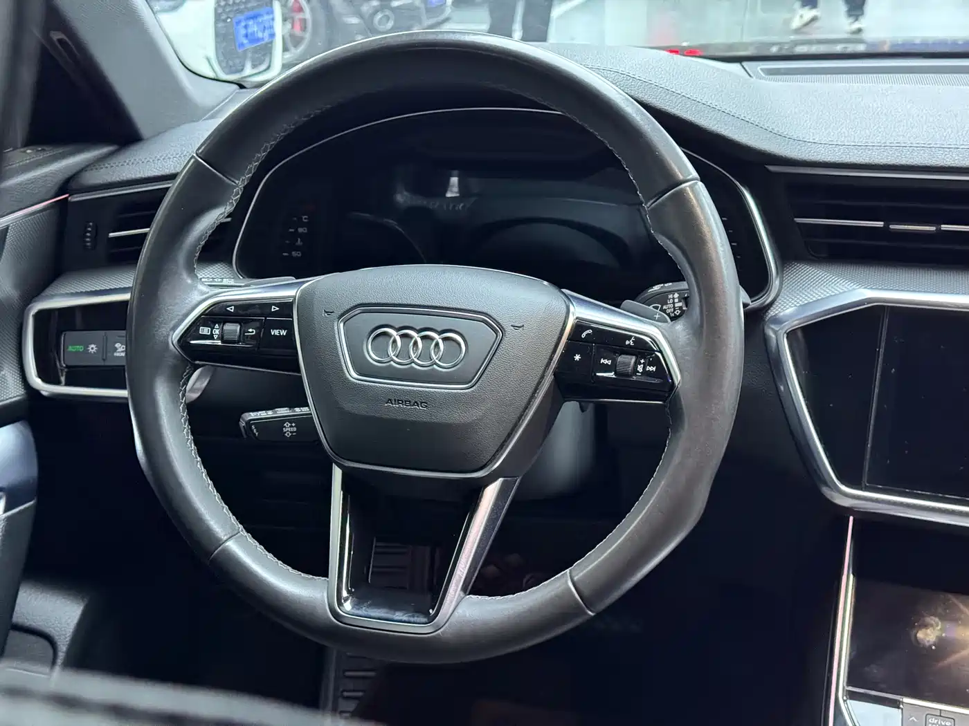 Audi A6L 2021 40 TFSI Luxury Sport фото 9