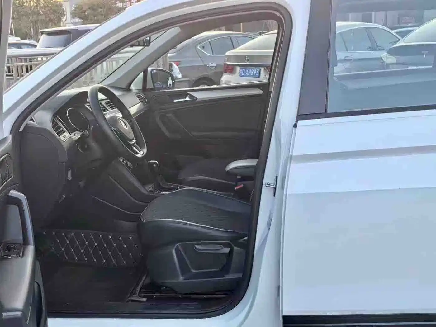 Фото 3 - Volkswagen Tiguan L