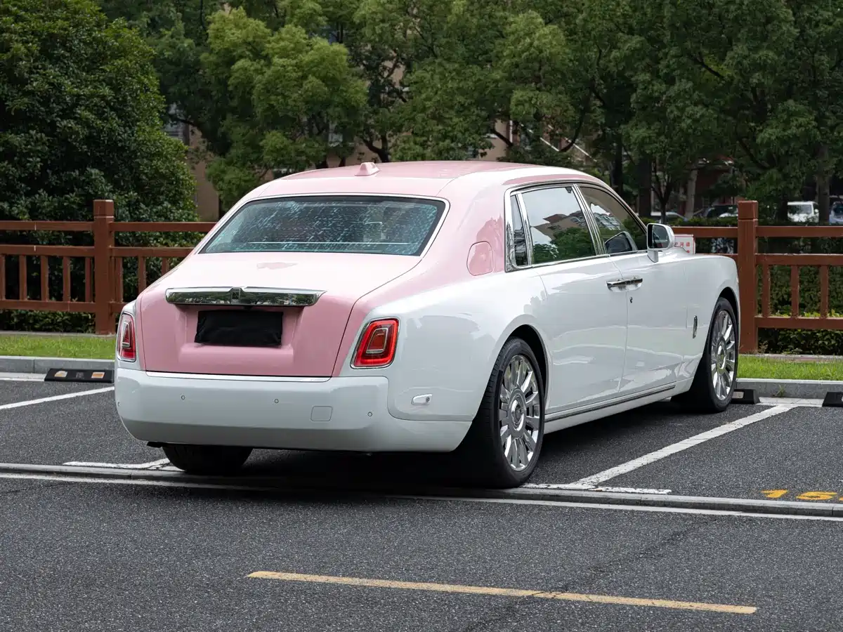 Фото 4 - Rolls-Royce Phantom