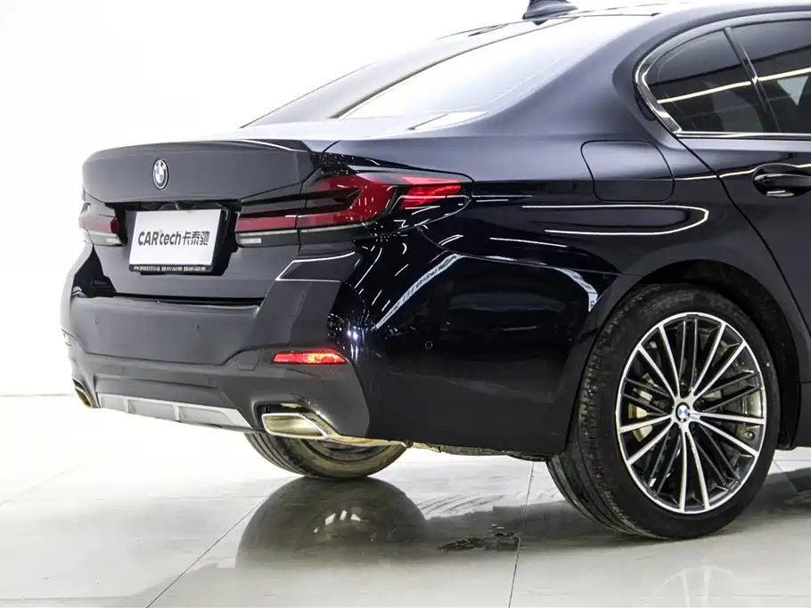 BMW 5 Series 2021 530Li Leading M Sport Package фото 8
